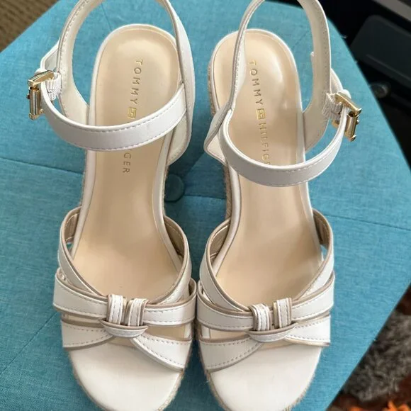 Tommy Hilfiger Espadrille Wedge White and Gold Size 6.5 - Picture 3 of 7